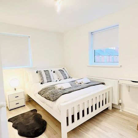 New Fully Furnished Cosy Home Balderton Ngoại thất bức ảnh