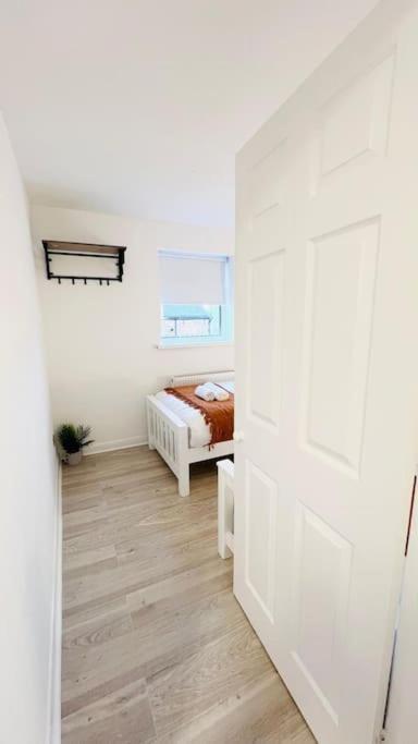 New Fully Furnished Cosy Home Balderton Ngoại thất bức ảnh