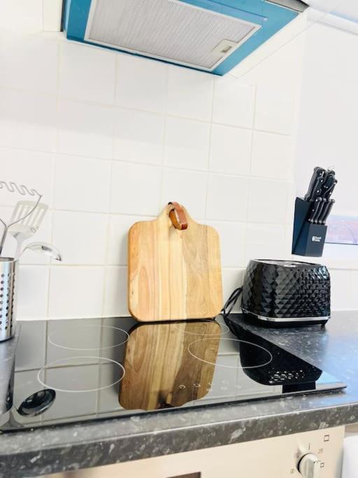 New Fully Furnished Cosy Home Balderton Ngoại thất bức ảnh